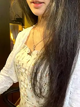 Snapshot of Nhinhi18 chatting on March 2026 03:50:01 PM Nhinhi18 online show from March 2026 03:50:01 PM