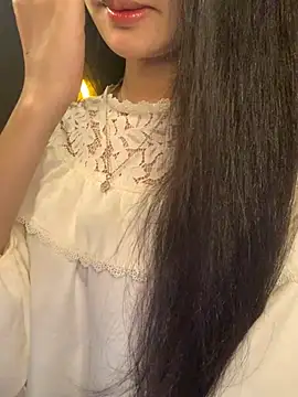 Snapshot of Nhinhi18 chatting on March 2026 03:45:01 PM Nhinhi18 online show from March 2026 03:45:01 PM