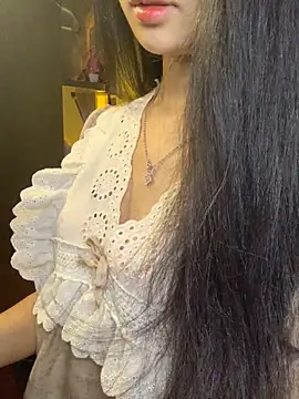 Snapshot of Nhinhi18 chatting on April 2026 03:18:02 PM Nhinhi18 online show from April 2026 03:18:02 PM