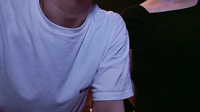 C-4bomb online show from September 2025 01:45:01 PM