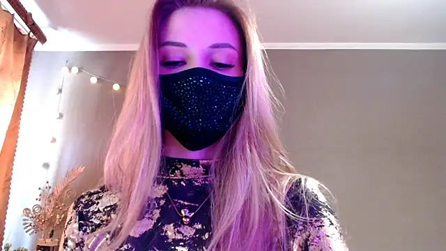 Snapshot of Iris_lave chatting on April 2026 01:20:01 PM Iris lave online show from April 2026 01:20:01 PM