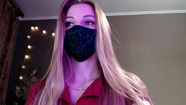 Snapshot of Iris_lave chatting on April 2026 05:30:01 PM Iris lave online show from April 2026 05:30:01 PM