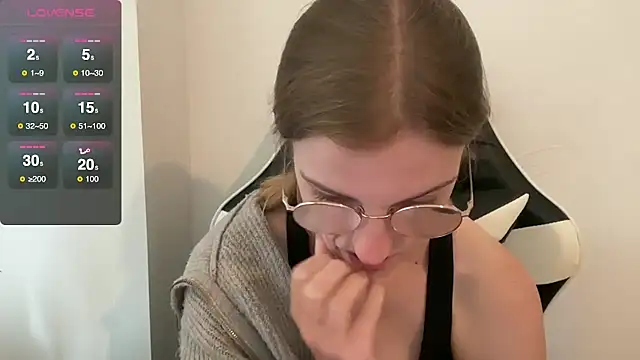 BustyKellyXXX online show from October 2025 09:27:01 AM