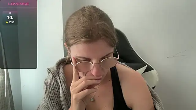 BustyKellyXXX online show from October 2025 08:56:01 AM