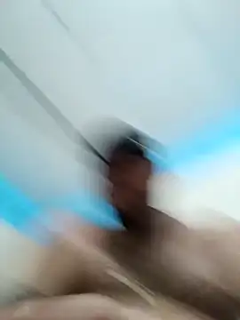 Frank0021 online show from October 2025 10:52:01 PM