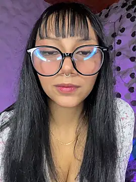 Snapshot of Maddy_w chatting on April 2026 03:40:02 AM Maddy w online show from April 2026 03:40:02 AM