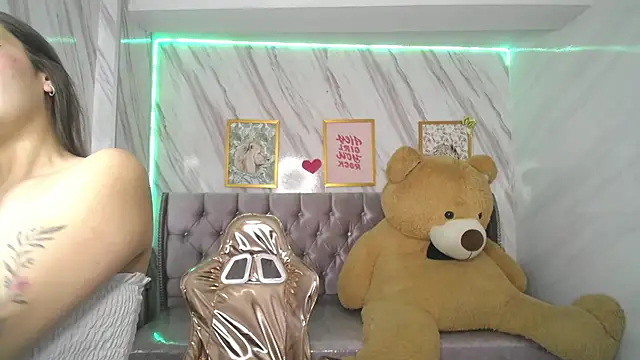 Snapshot of _Mia_sweet_b chatting on September 2025 01:00:01 PM Mia sweet b online show from September 2025 01:00:01 PM