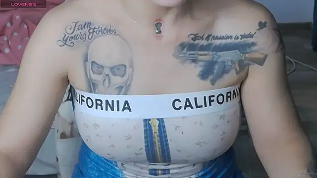 Snapshot of KatyNolann chatting on October 2025 05:37:01 AM KatyNolann online show from October 2025 05:37:01 AM