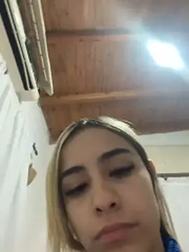 Snapshot of Babylovetiernax chatting on June 2026 11:38:02 PM Babylovetiernax online show from June 2026 11:38:02 PM