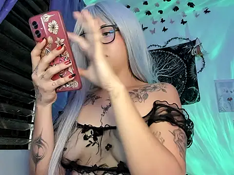 Snapshot of Sweet_mim_ chatting on April 2026 11:53:02 PM Sweet mim online show from April 2026 11:53:02 PM