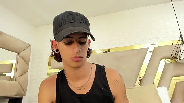 Ibratxandy online show from September 2025 09:03:01 PM