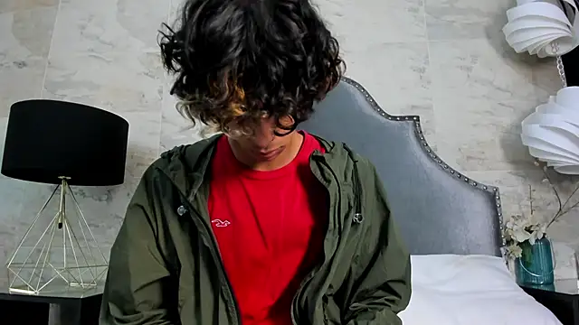 Ibratxandy online show from October 2025 07:13:01 PM