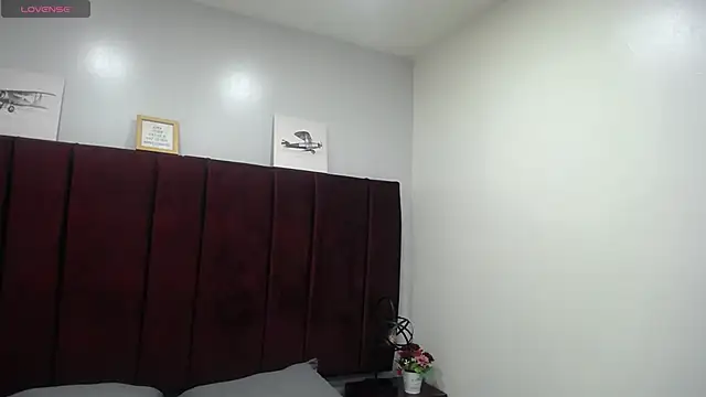 Snapshot of Vale_honny chatting on October 2025 01:22:02 PM Vale honny online show from October 2025 01:22:02 PM