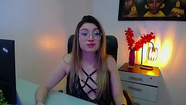 Snapshot of Vale_honny chatting on October 2025 02:07:01 PM Vale honny online show from October 2025 02:07:01 PM