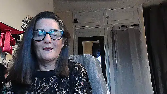 Snapshot of Mistress-Ivy51 chatting on October 2025 06:38:01 AM Mistress-Ivy51 online show from October 2025 06:38:01 AM