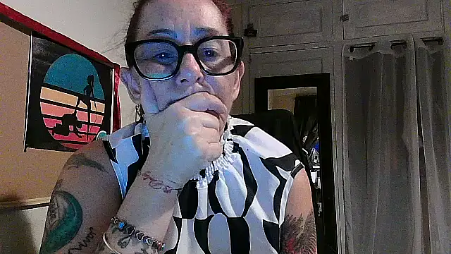 Snapshot of Mistress-Ivy51 chatting on November 2025 06:46:01 AM Mistress-Ivy51 online show from November 2025 06:46:01 AM