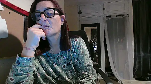 Snapshot of Mistress-Ivy51 chatting on November 2025 06:22:01 AM Mistress-Ivy51 online show from November 2025 06:22:01 AM