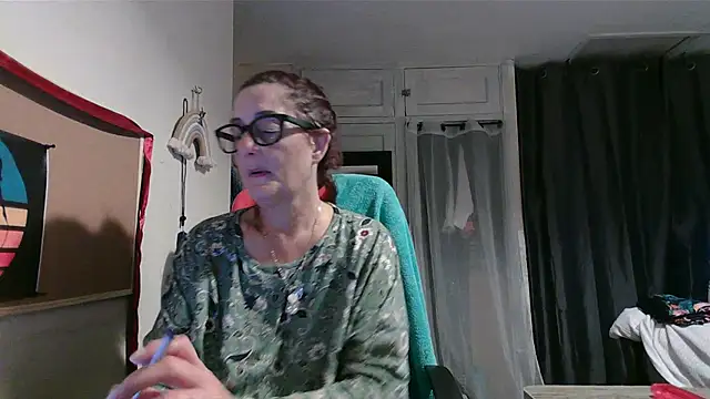 Snapshot of Mistress-Ivy51 chatting on November 2025 06:13:01 AM Mistress-Ivy51 online show from November 2025 06:13:01 AM