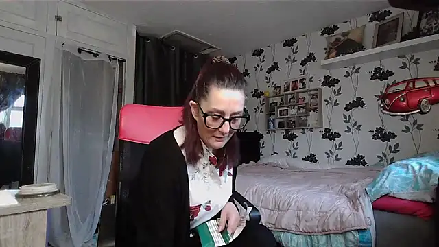 Snapshot of Mistress-Ivy51 chatting on February 2026 08:51:01 AM Mistress-Ivy51 online show from February 2026 08:51:01 AM