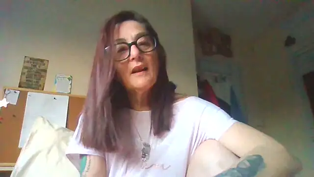 Snapshot of Mistress-Ivy51 chatting on April 2026 05:05:02 AM Mistress-Ivy51 online show from April 2026 05:05:02 AM