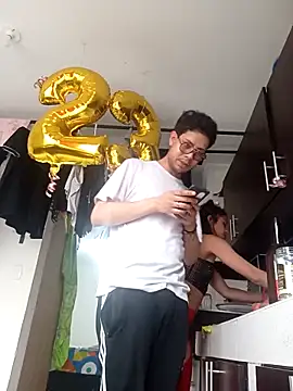 Snapshot of Tendercouple1 chatting on November 2025 08:32:01 PM Tendercouple1 online show from November 2025 08:32:01 PM