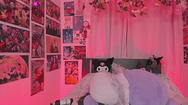 FluffyMelons online show from May 2026 11:01:04 PM