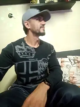 Snapshot of andrusstik chatting on October 2025 03:17:02 AM andrusstik online show from October 2025 03:17:02 AM