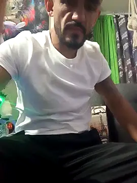 Snapshot of andrusstik chatting on December 2025 01:11:01 AM andrusstik online show from December 2025 01:11:01 AM