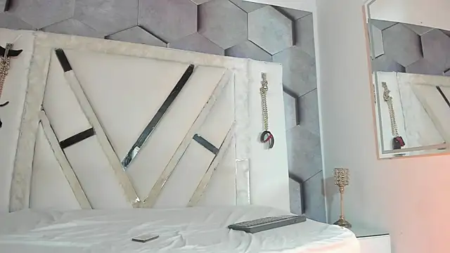 Snapshot of PeterBowel chatting on October 2025 02:42:01 AM PeterBowel online show from October 2025 02:42:01 AM