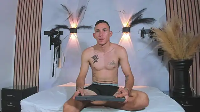 Snapshot of PeterBowel chatting on October 2025 04:16:01 PM PeterBowel online show from October 2025 04:16:01 PM