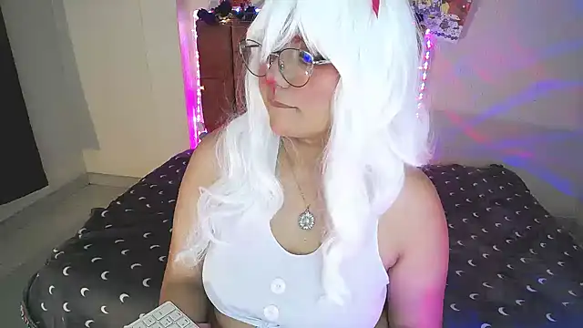 saragon1 online show from November 2025 05:02:02 PM