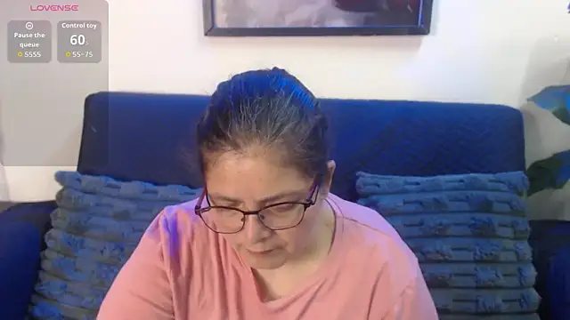 Snapshot of Linda_banks_ chatting on January 2026 01:54:02 AM Linda banks online show from January 2026 01:54:02 AM