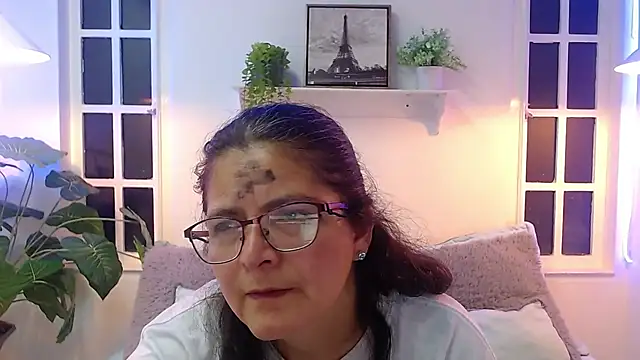 Snapshot of Linda_banks_ chatting on February 2026 01:23:01 AM Linda banks online show from February 2026 01:23:01 AM