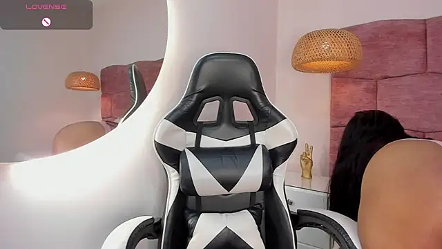 dani velvet online show from October 2025 04:03:02 AM