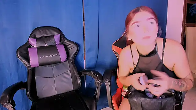 nahomy ryans online show from September 2025 07:21:01 AM