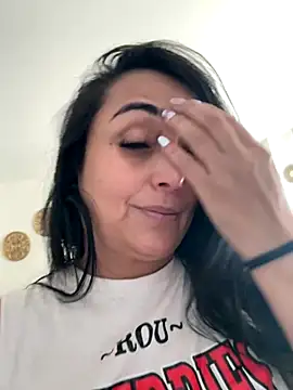 hotadhara01 online show from November 2025 02:28:01 PM