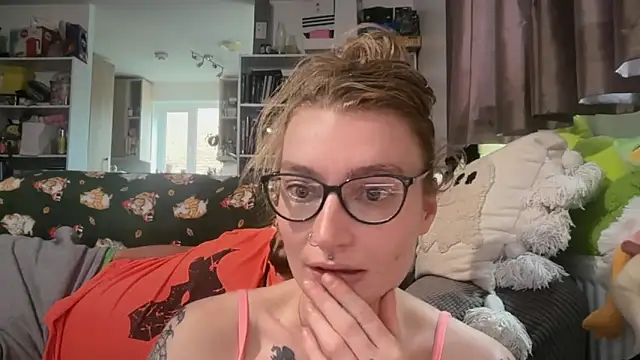 harleyblair online show from June 2026 06:33:02 PM
