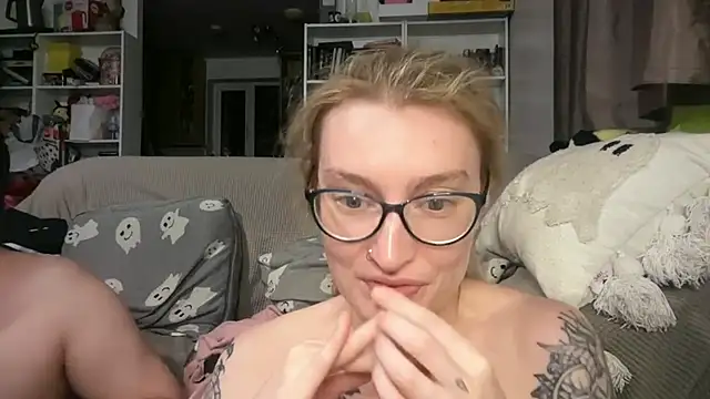 harleyblair online show from June 2026 01:43:02 AM