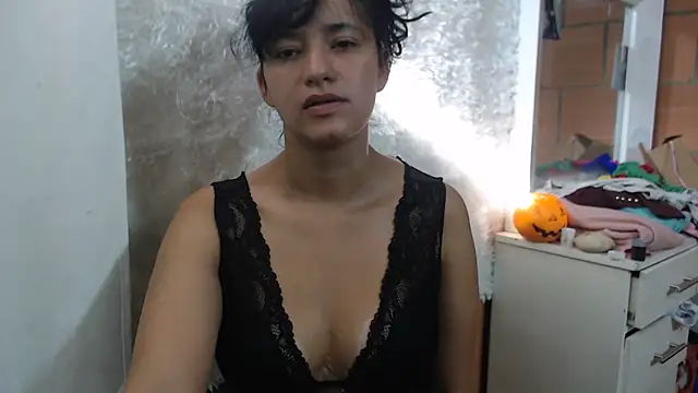 Snapshot of annie_clark2 chatting on February 2026 09:07:01 PM annie clark2 online show from February 2026 09:07:01 PM