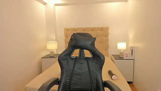 Snapshot of lovableXnaughty_lily chatting on November 2025 11:27:02 PM lovableXnaughty lily online show from November 2025 11:27:02 PM