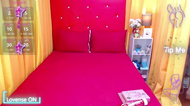 Snapshot of XxAnna_HornyxX chatting on November 2025 04:18:02 PM XxAnna HornyxX online show from November 2025 04:18:02 PM