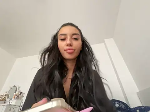 Snapshot of BlueEyes_BB chatting on May 2026 08:09:02 AM BlueEyes BB online show from May 2026 08:09:02 AM