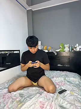 Kailertwink online show from November 2025 04:46:01 AM