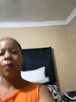 Snapshot of THICKBUNNYCHICKxxx chatting on April 2026 07:58:02 PM THICKBUNNYCHICKxxx online show from April 2026 07:58:02 PM