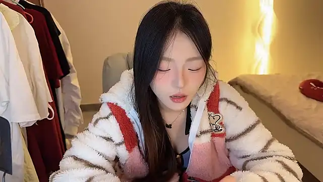 Snapshot of Robin-o3 chatting on October 2025 04:41:02 PM Robin-o3 online show from October 2025 04:41:02 PM