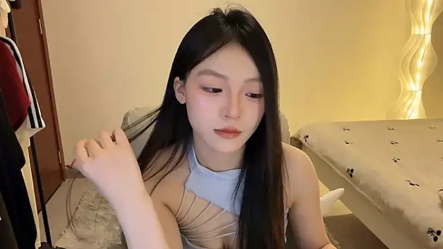 Snapshot of Robin-o3 chatting on March 2026 06:44:01 PM Robin-o3 online show from March 2026 06:44:01 PM