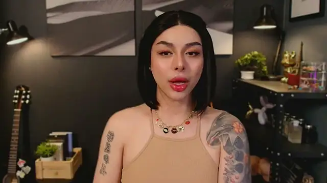 Snapshot of LUNACOCKSLAYER chatting on October 2025 11:26:02 PM LUNACOCKSLAYER online show from October 2025 11:26:02 PM