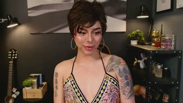 Snapshot of LUNACOCKSLAYER chatting on October 2025 11:35:02 PM LUNACOCKSLAYER online show from October 2025 11:35:02 PM