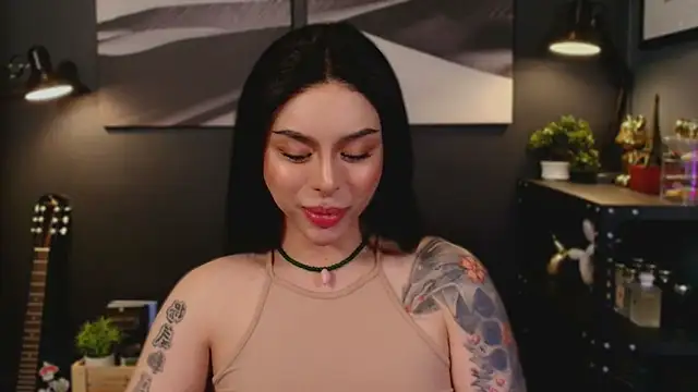 Snapshot of LUNACOCKSLAYER chatting on November 2025 06:04:02 AM LUNACOCKSLAYER online show from November 2025 06:04:02 AM