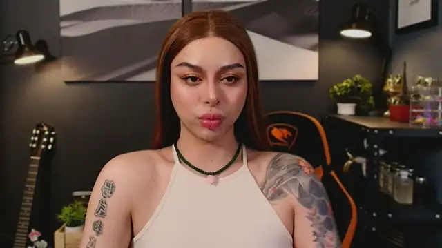 Snapshot of LUNACOCKSLAYER chatting on November 2025 11:48:01 PM LUNACOCKSLAYER online show from November 2025 11:48:01 PM